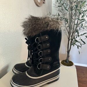 Sorel Women’s Joan of Arctic Waterproof Black Winter Boots with Fur